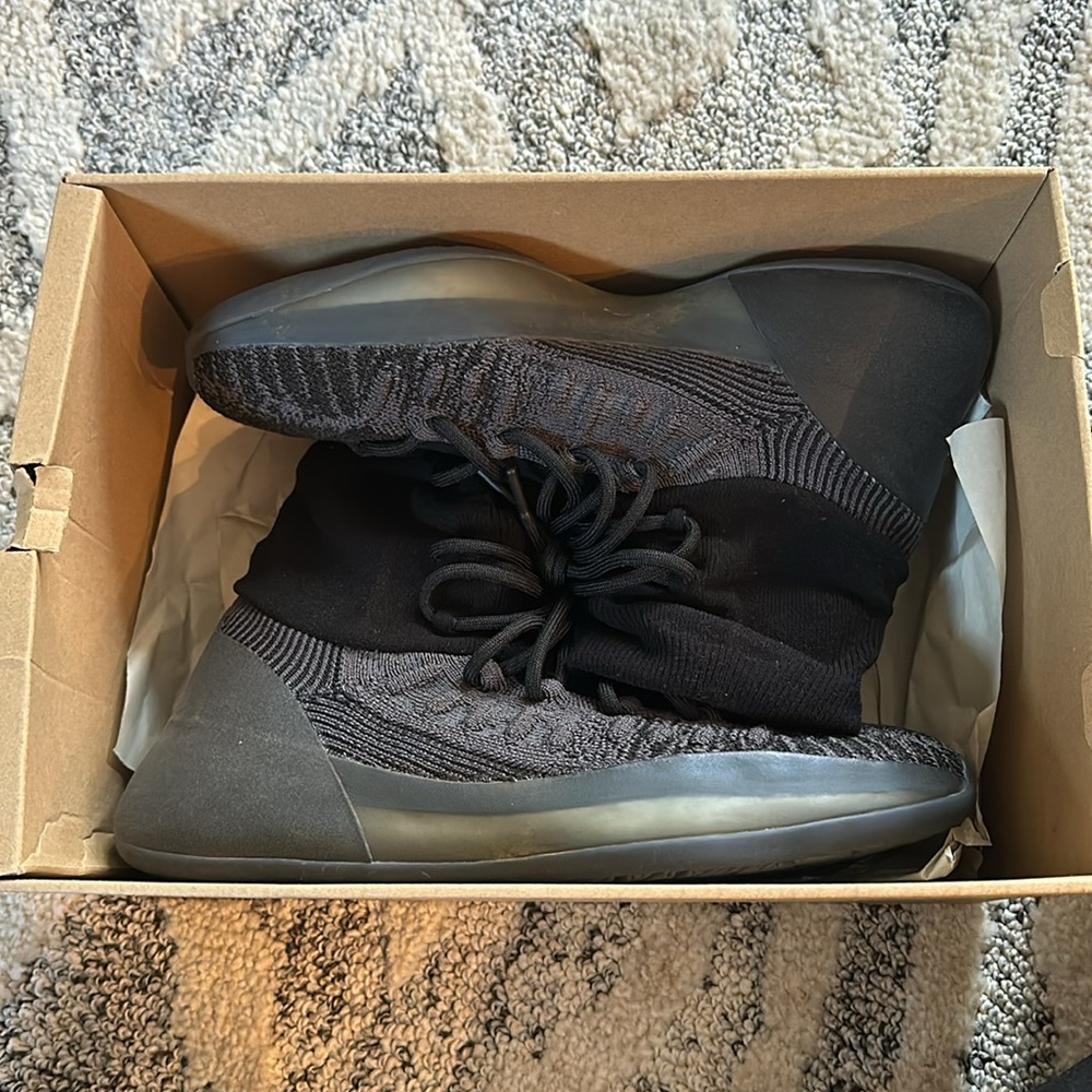 Yeezy Basketball Knit Lace Up Sneakers